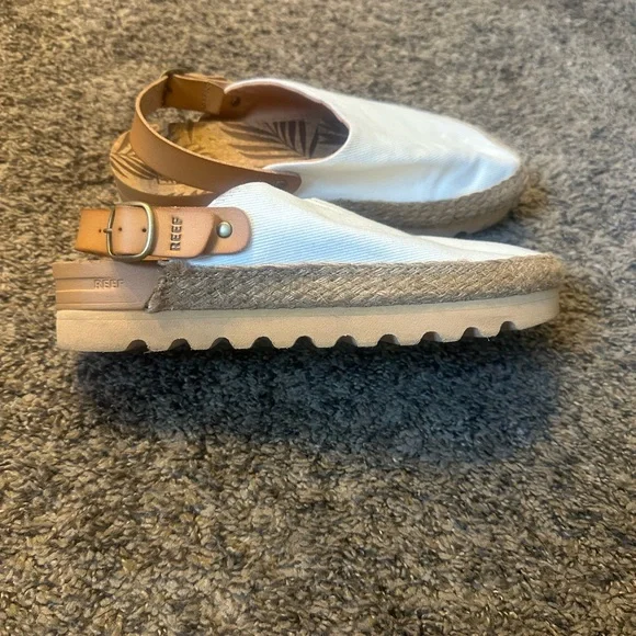 Reef Women's White and Tan Slip-On Shoes - Picture 3 of 10